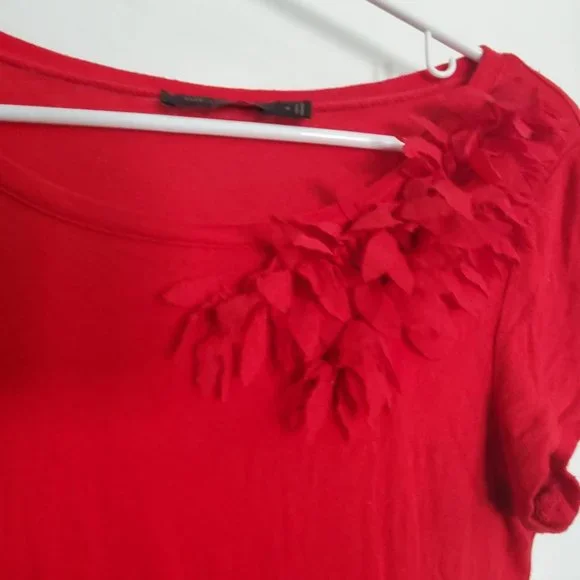 Red T-Shirt - Picture 1 of 5